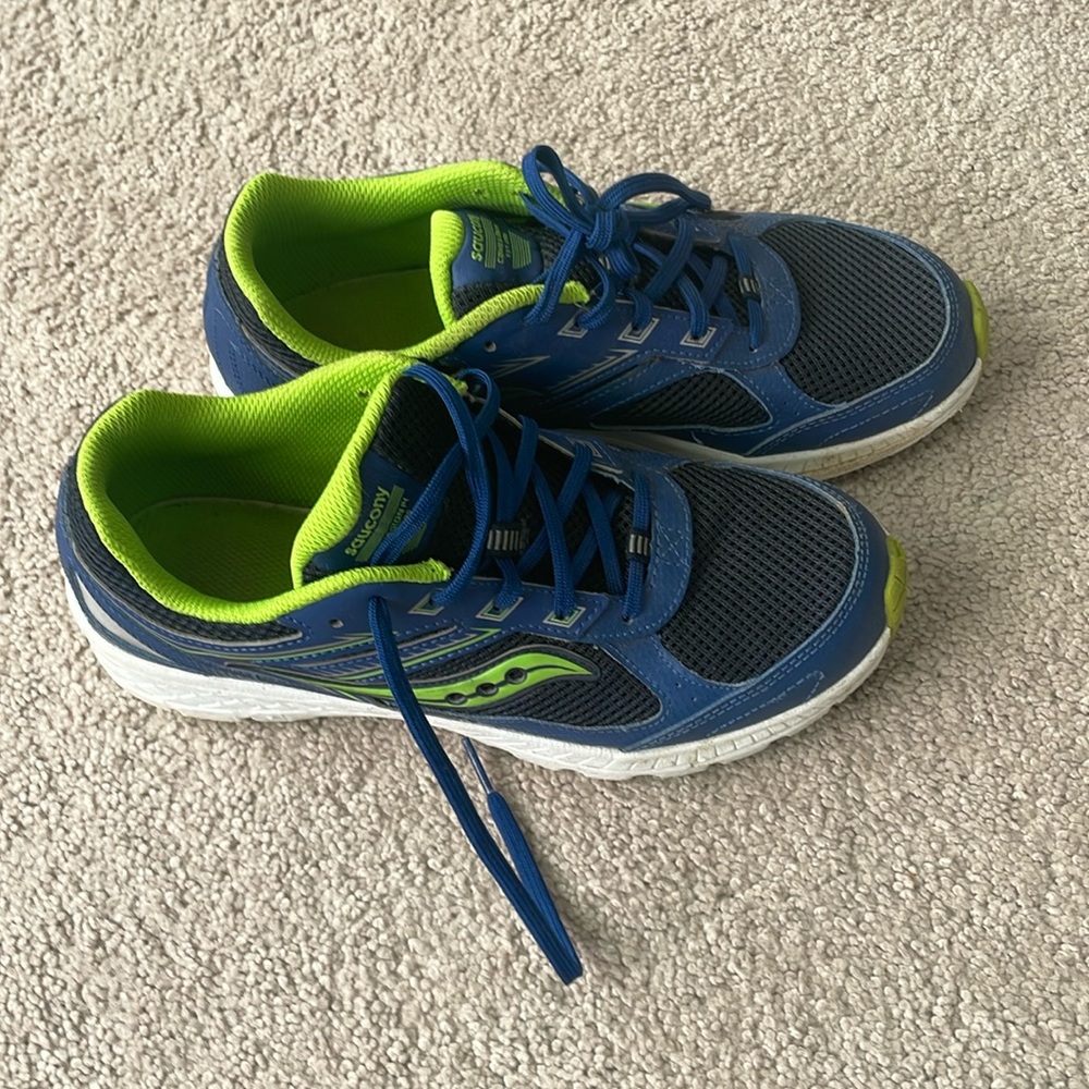 Saucony shoes